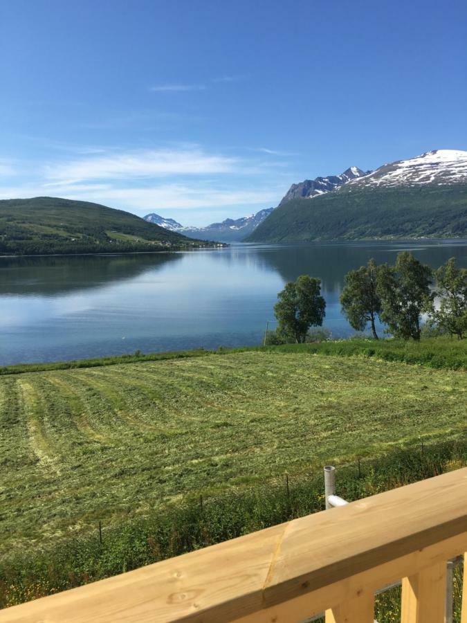 Tennevoll Apartment With Fjord View المظهر الخارجي الصورة